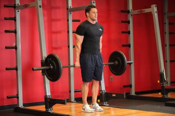 Barbell Shrug Behind The Back: posición inicial