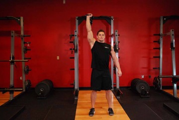 Press a una mano con kettlebell: posición final