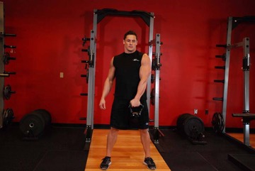 Kettlebell swing: posición inicial