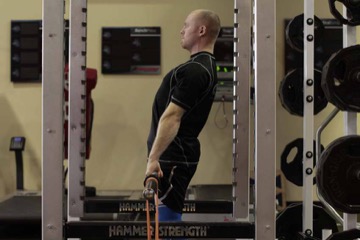 Rack pull con barra: posición final
